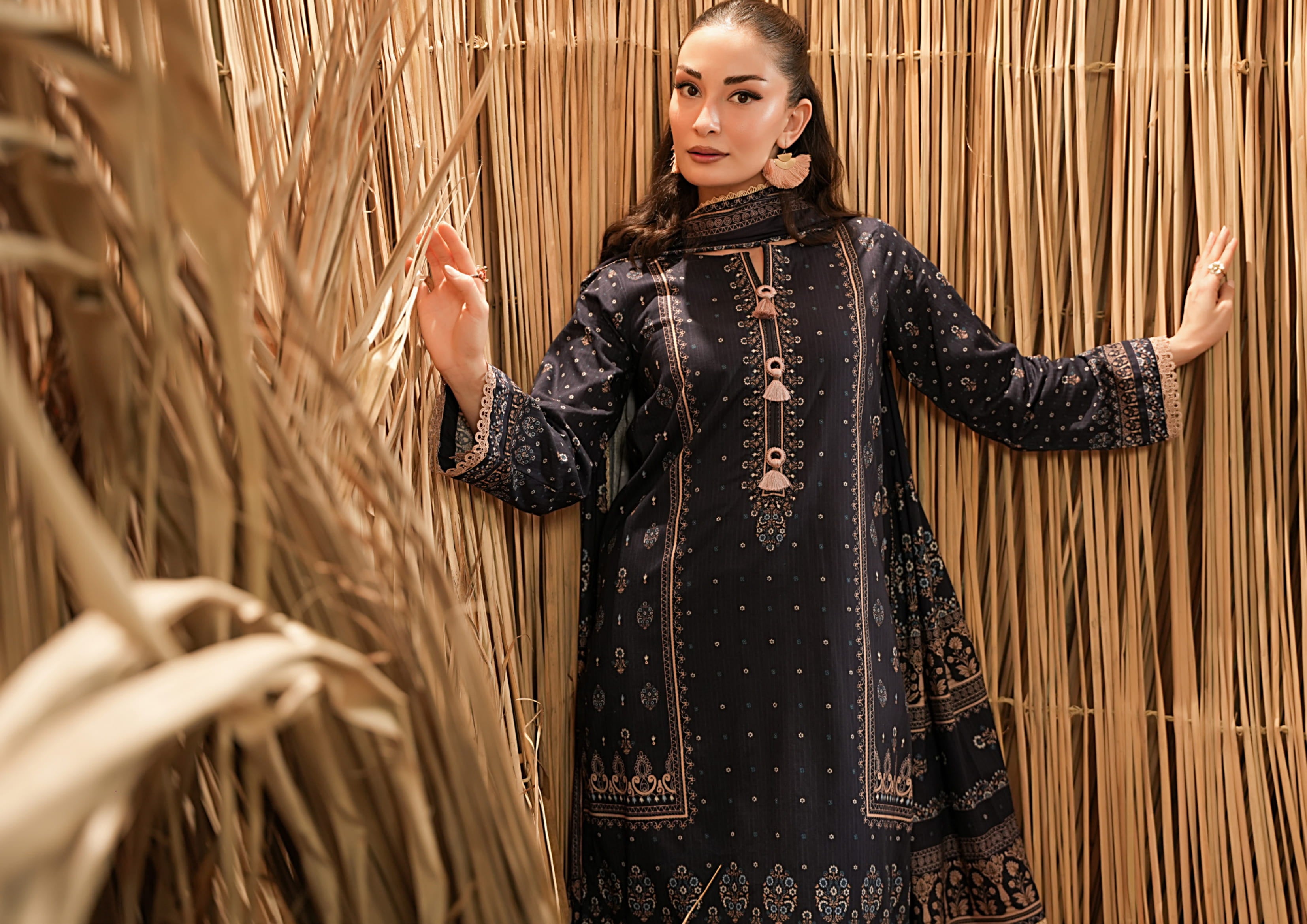 Salina Linen 3 Piece Suit – Shirt, Trouser & Dupatta