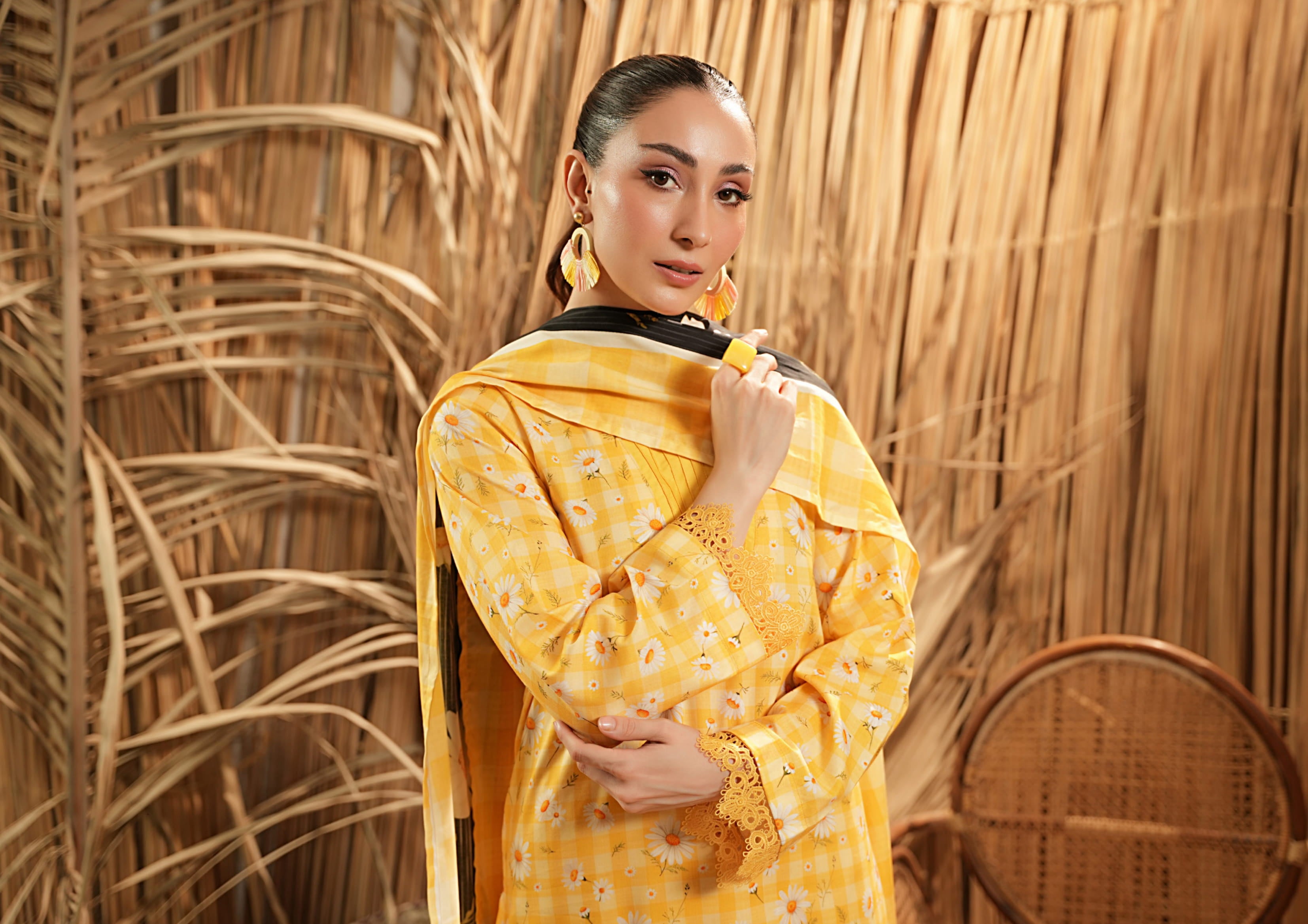 Salina Linen 3 Piece Suit – Shirt, Trouser & Dupatta